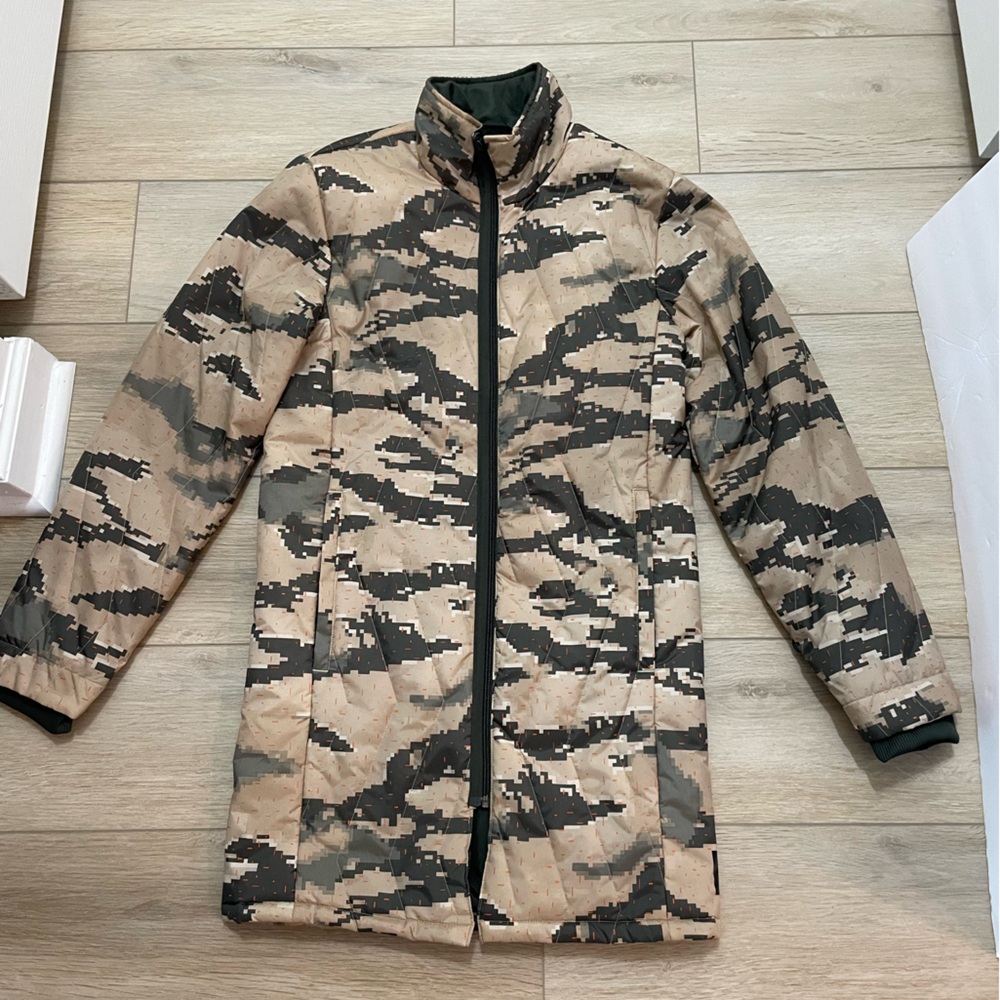 Adidas women’s coat digital camo Size small